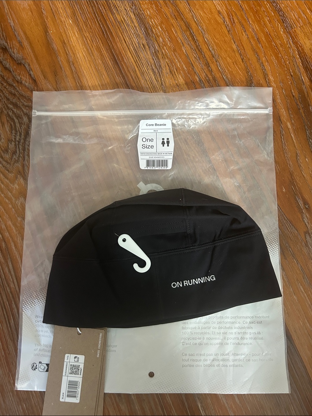 On Running Black Core Beanie NWT - Picture 2 of 4